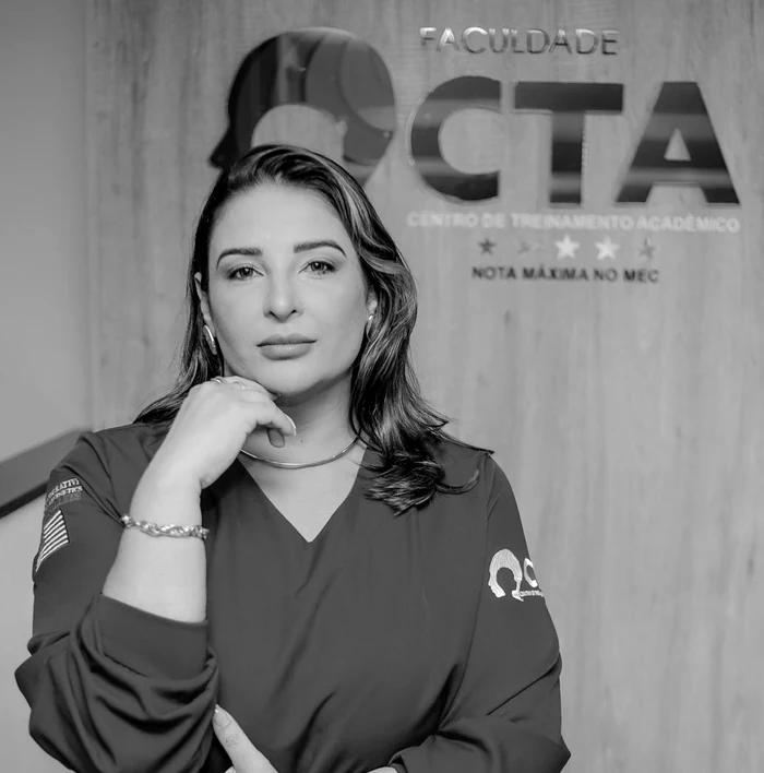 Juliana Rocha — especialista em estética avançada em Varginha, MG